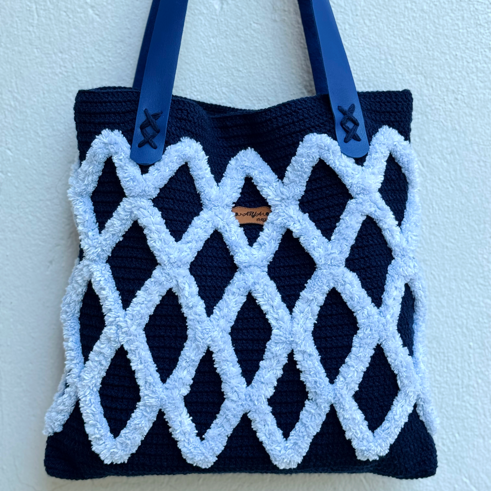 Özel Tasarım Kabartmalı Örgü Omuz Çantası | Deri Saplı El Yapımı Tote Bag