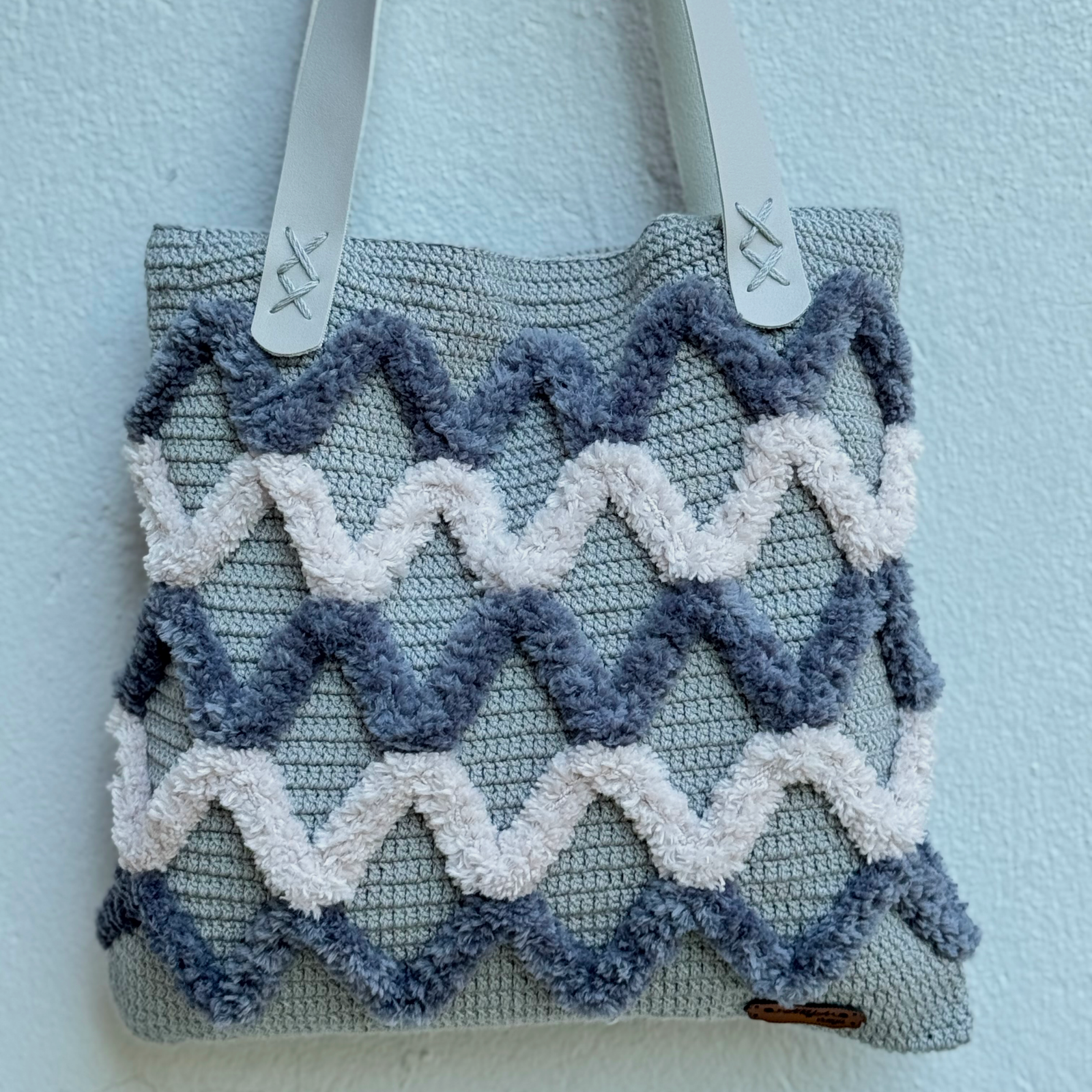 Özel Tasarım Kabartmalı Örgü Omuz Çantası | Deri Saplı El Yapımı Tote Bag