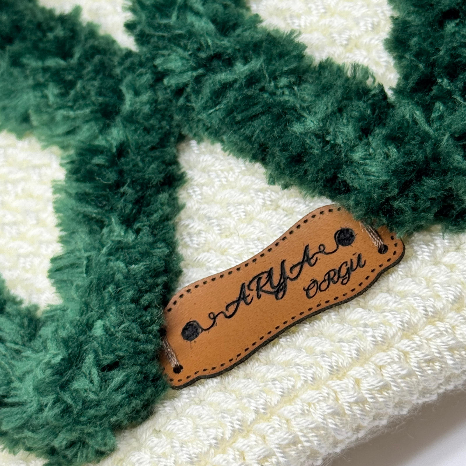 El Yapımı 3D Kabartmalı Dalga Desenli Örgü Portföy & Makyaj Çantası