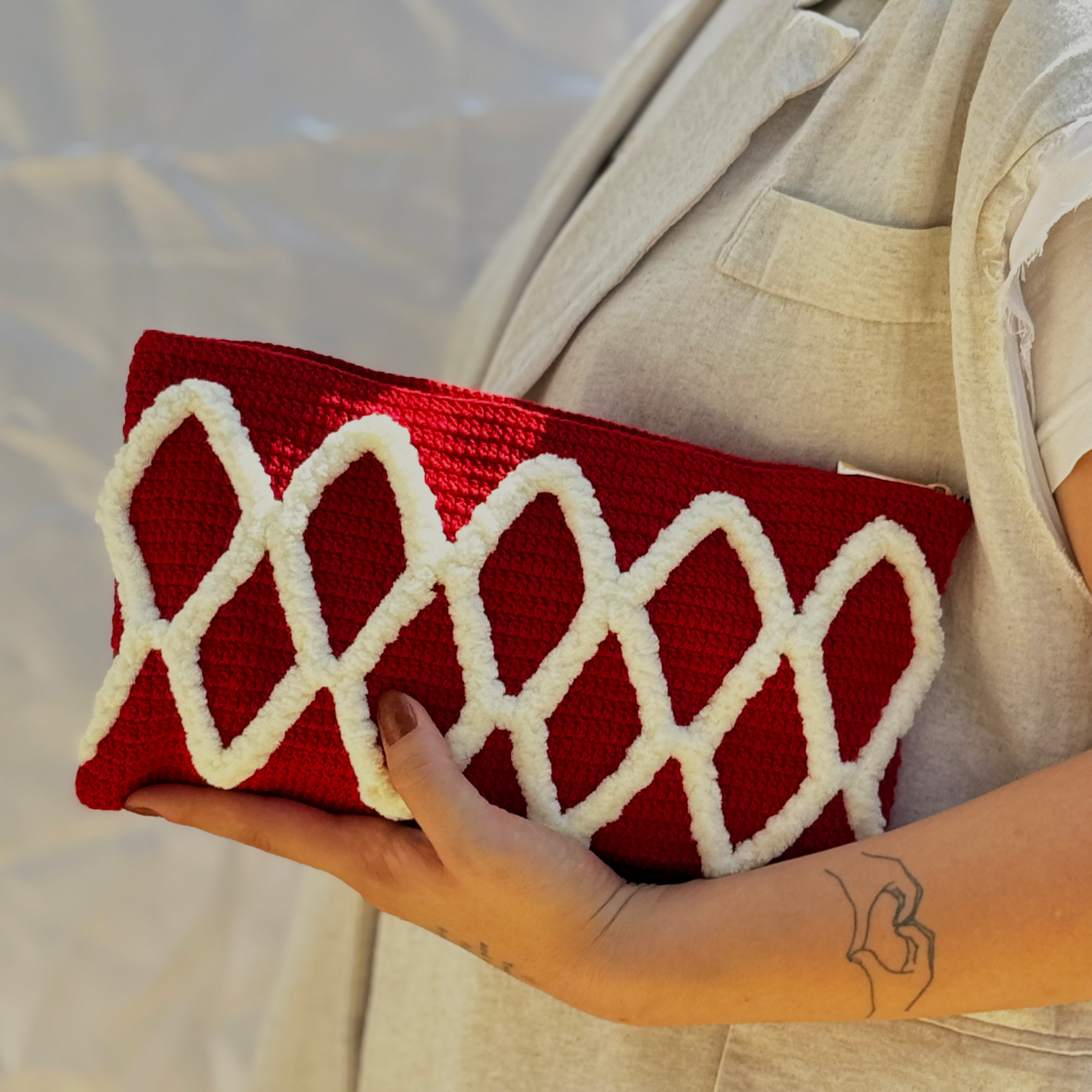 El Yapımı 3D Kabartmalı Dalga Desenli Örgü Portföy & Makyaj Çantası