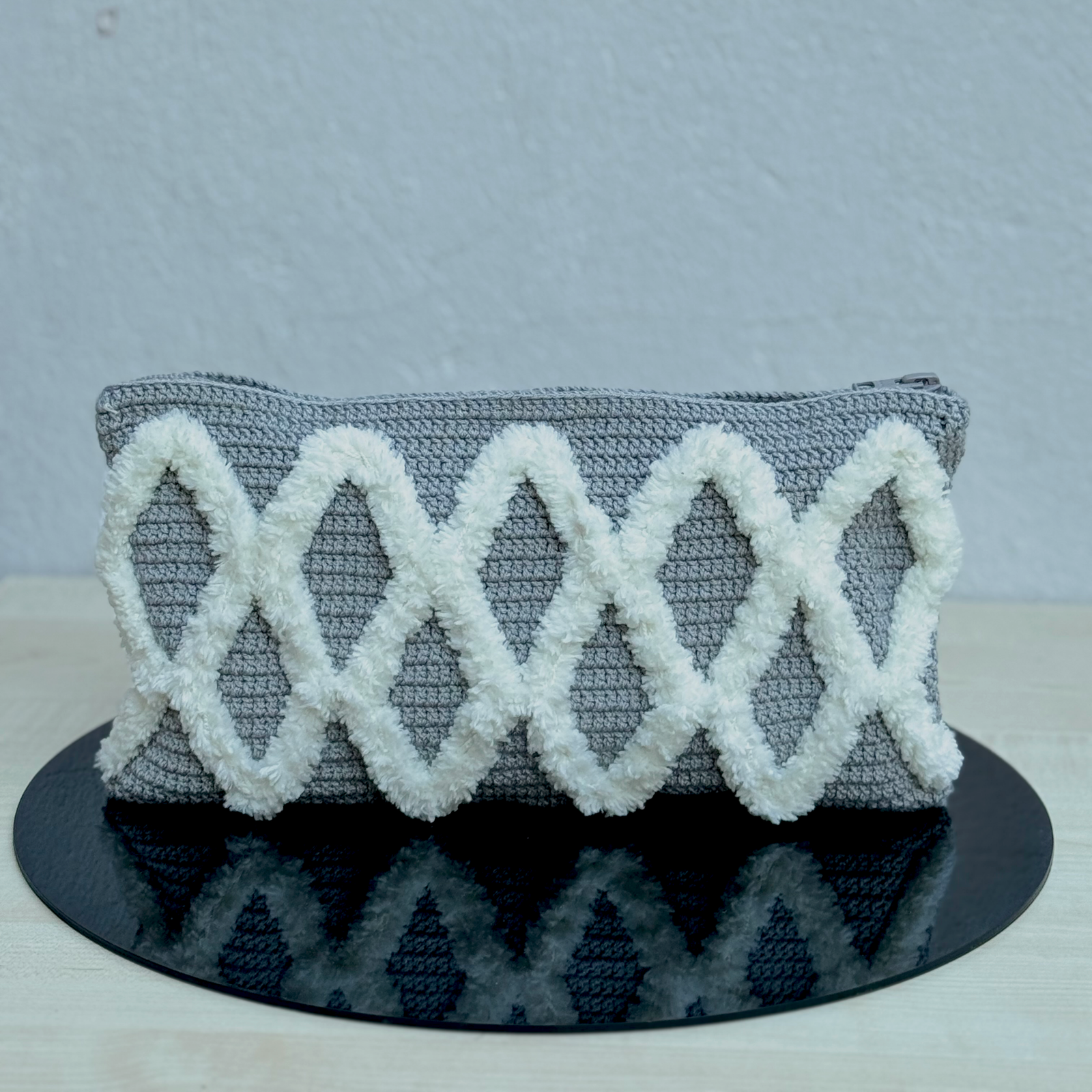 El Yapımı 3D Kabartmalı Dalga Desenli Örgü Portföy & Makyaj Çantası