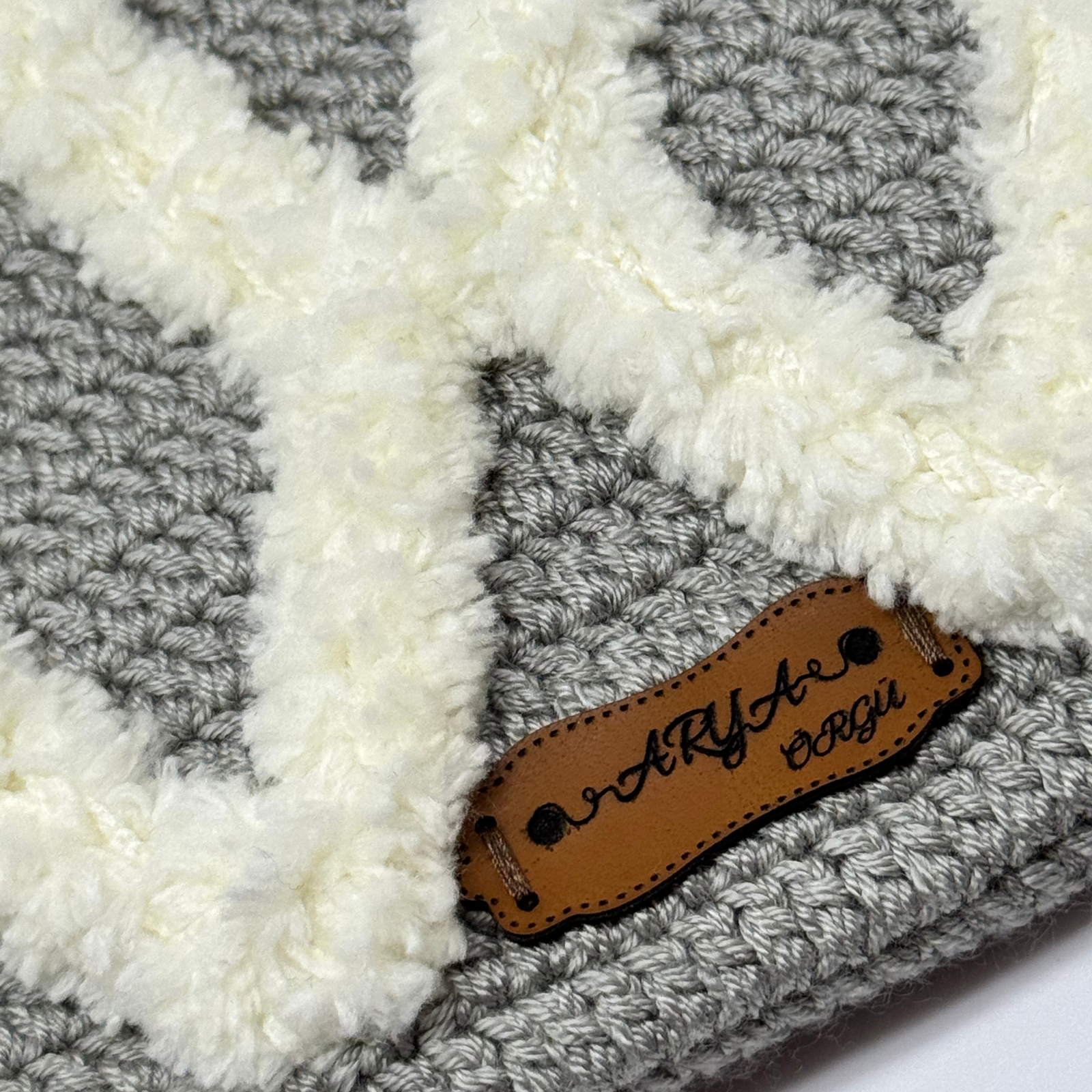 El Yapımı 3D Kabartmalı Dalga Desenli Örgü Portföy & Makyaj Çantası